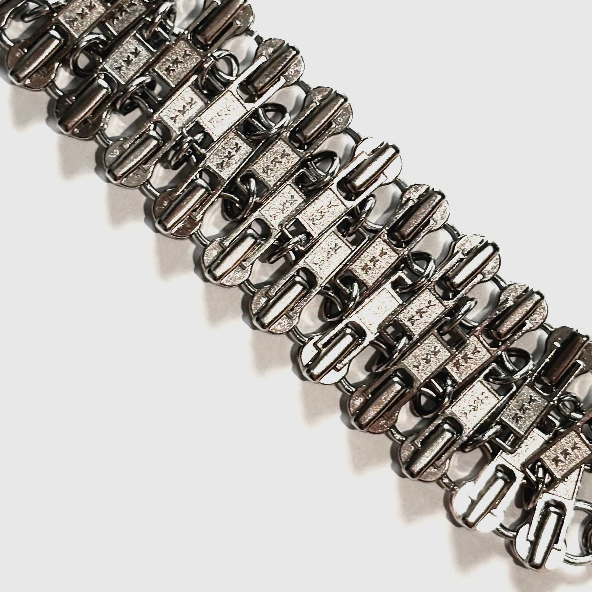 Kingdom Zip No.2 “Link“
